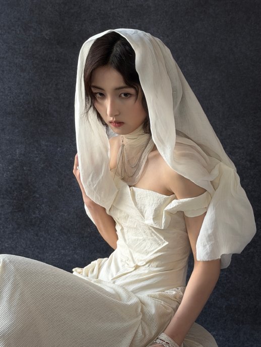 张子枫凭《捕风追影》首获CMG年度动作女演员，转型突破惊艳全网