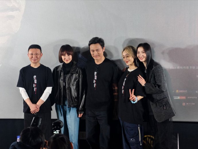 宁静谈《蜂蜜的针》与袁泉角色关系：亲密友谊的甜蜜与刺痛