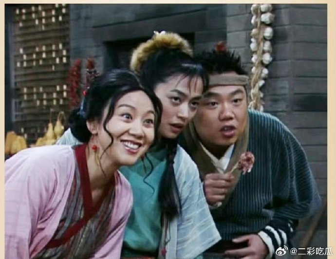 《隐身的名字》里闫妮和姜超的角色设定和《武林外传》有什么不同？