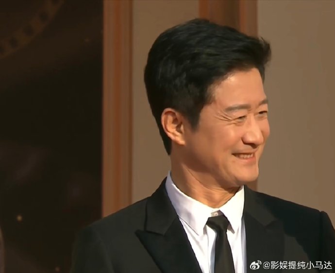 吴京红毯暖心让位C位于适，见证中国武侠电影两代接力