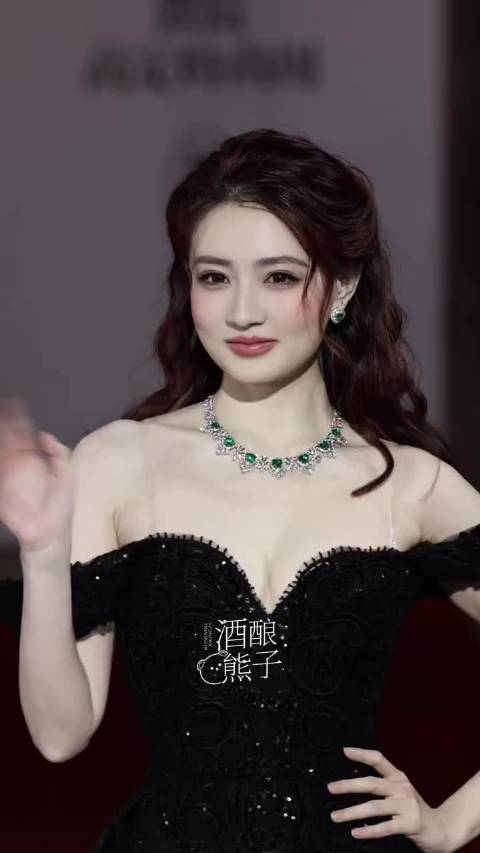 徐璐红毯现场直拍 全场最美的女明星