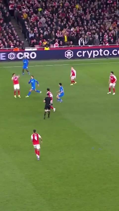 埃泽天外飞仙破门，阿森纳欧冠力克勒沃库森