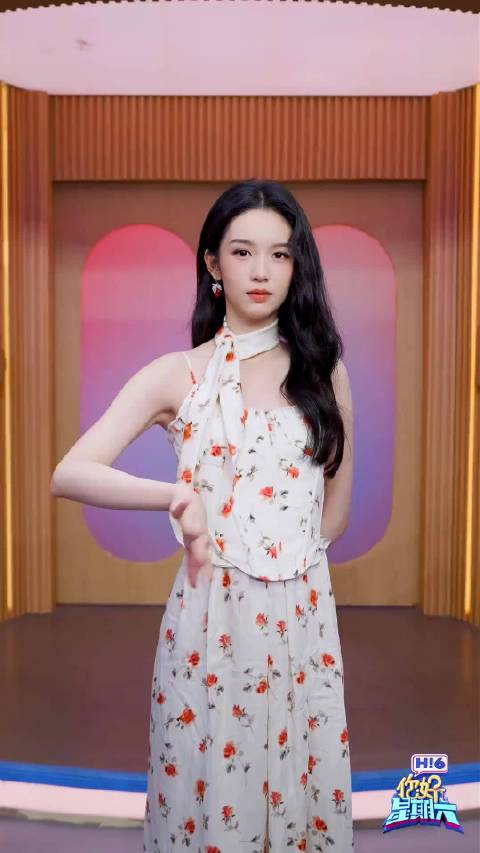 这哪是小情侣，这简直是“活的父母爱情”，少年夫妻的烟火气嗑到了！