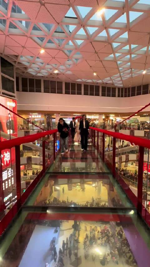 佘诗曼正义女神 20260312 joanne dy 更新 一个蹦蹦跳跳的言惠知朝你走来