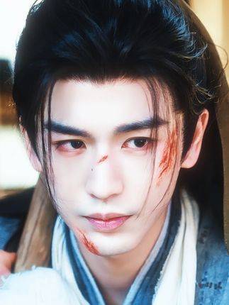 倘若每一份心动都值得珍藏，那我的偏爱便无需设限 李卿 严屹宽