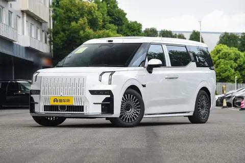 家庭出行、日常通勤、商务接待,极氪9X能否满足?