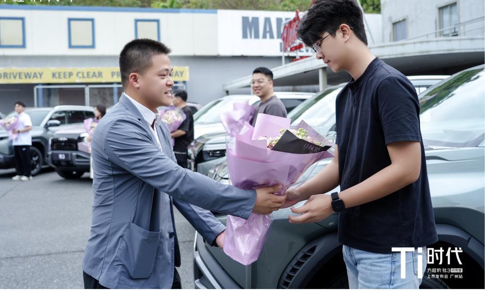 比亚迪首个闪充量产车型进入广州市场，开启交付