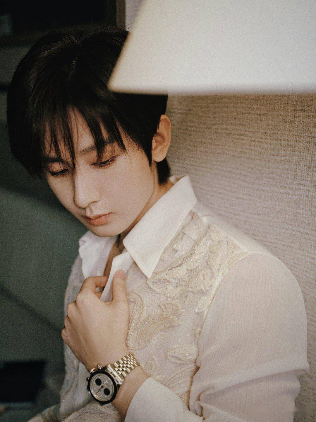 成毅帝舵直播｜神隐归来，再见仍是怦然心动！