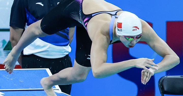唐钱婷中国游泳公开赛100米蛙泳夺冠