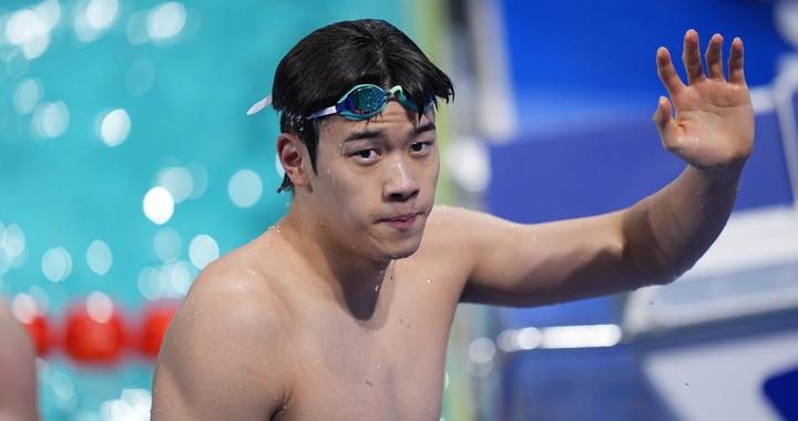 中国游泳公开赛男子100米自由泳 潘展乐排名第二晋级决赛
