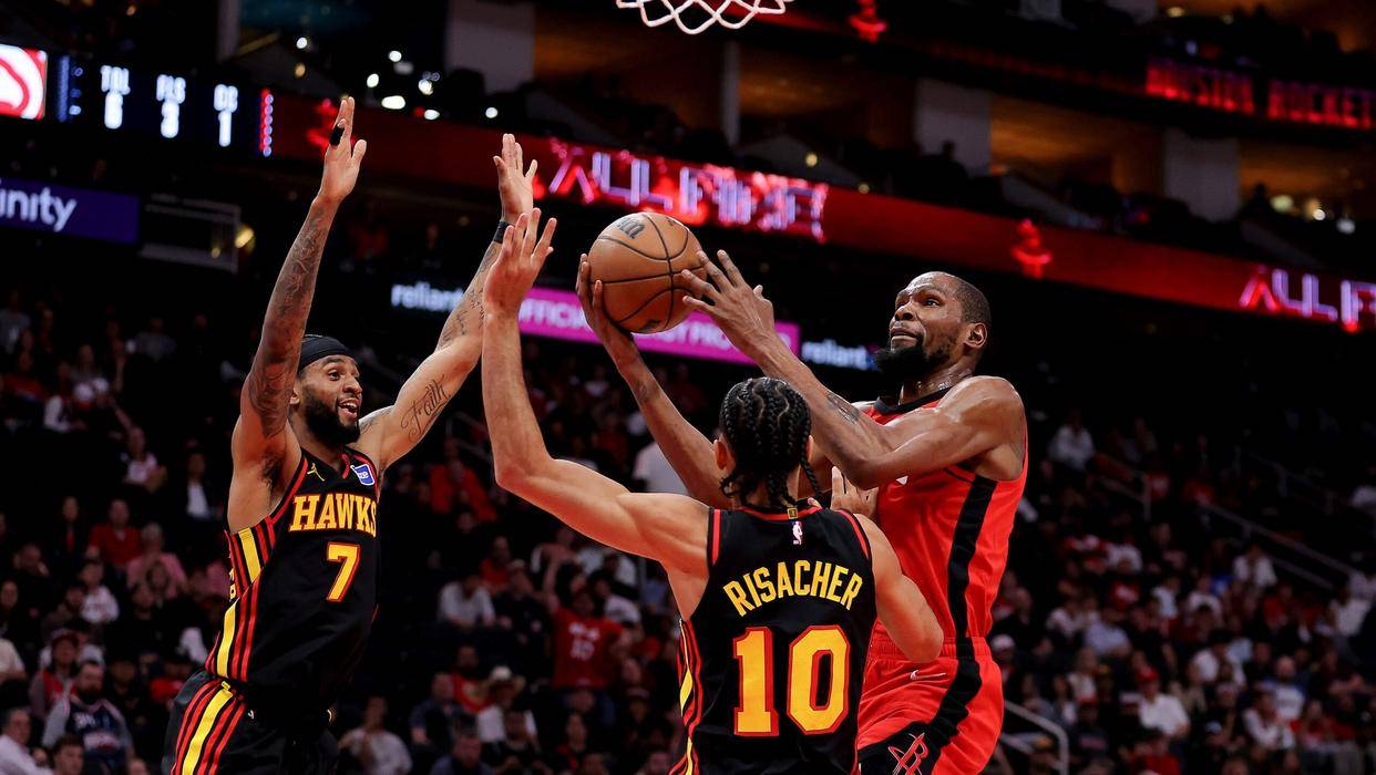 杜兰特25+6暴走，火箭终结老鹰11连胜！申京15+9+10创纪录，约翰逊14分