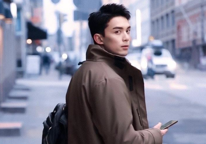 吴磊6岁到24岁颜值变化,小时候很可爱,长大后帅出了气场