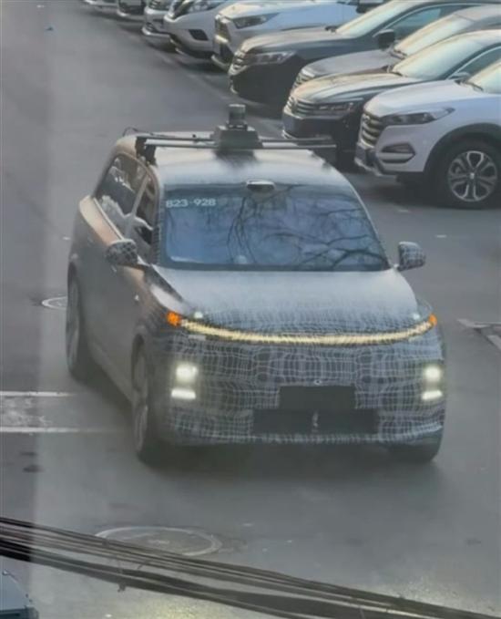 李想：全新理想L9是具身智能机器人开山之作