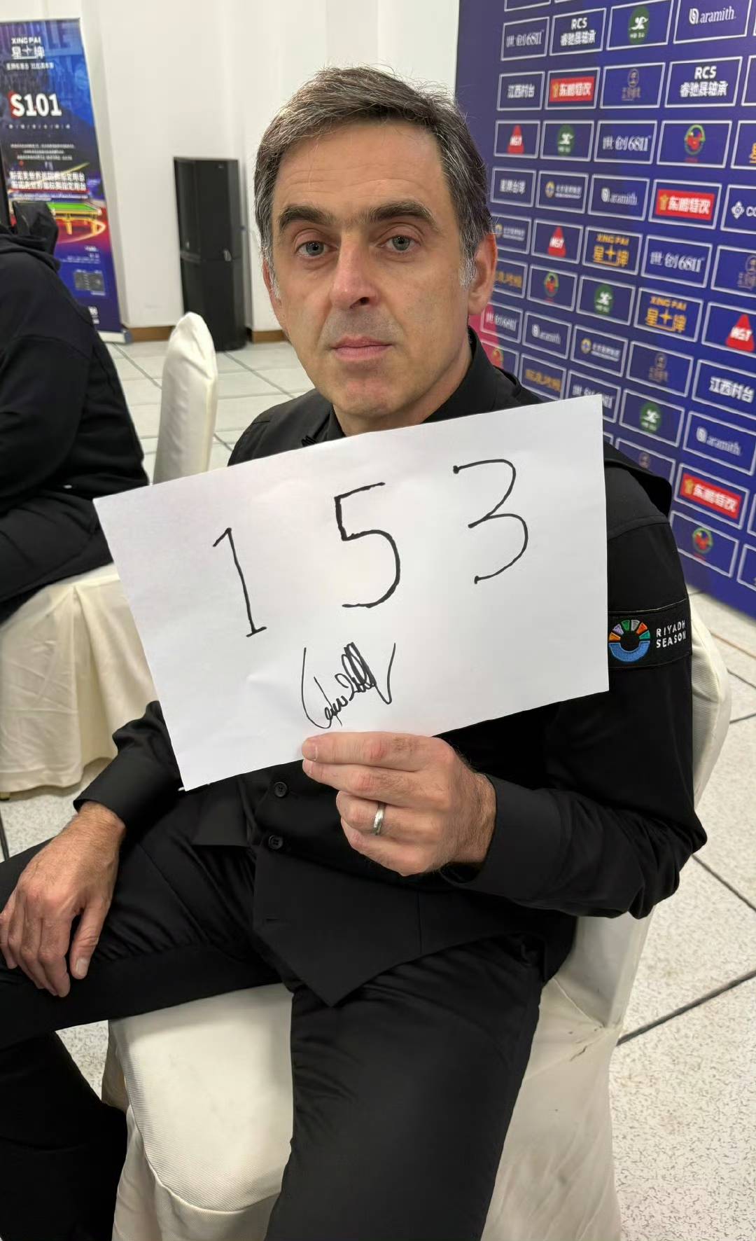 斯诺克最新战报：四强决出两席！吴宜泽5-1，奥沙利文创历史