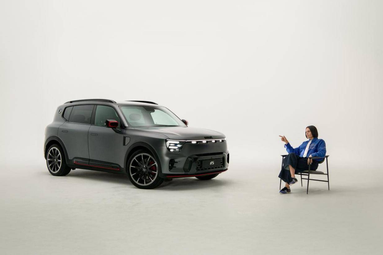 smart官宣JessieJ成为了“品牌挚友”