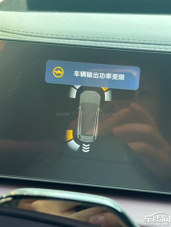 蔚来ET5T新车电子水泵故障导致车辆抛锚