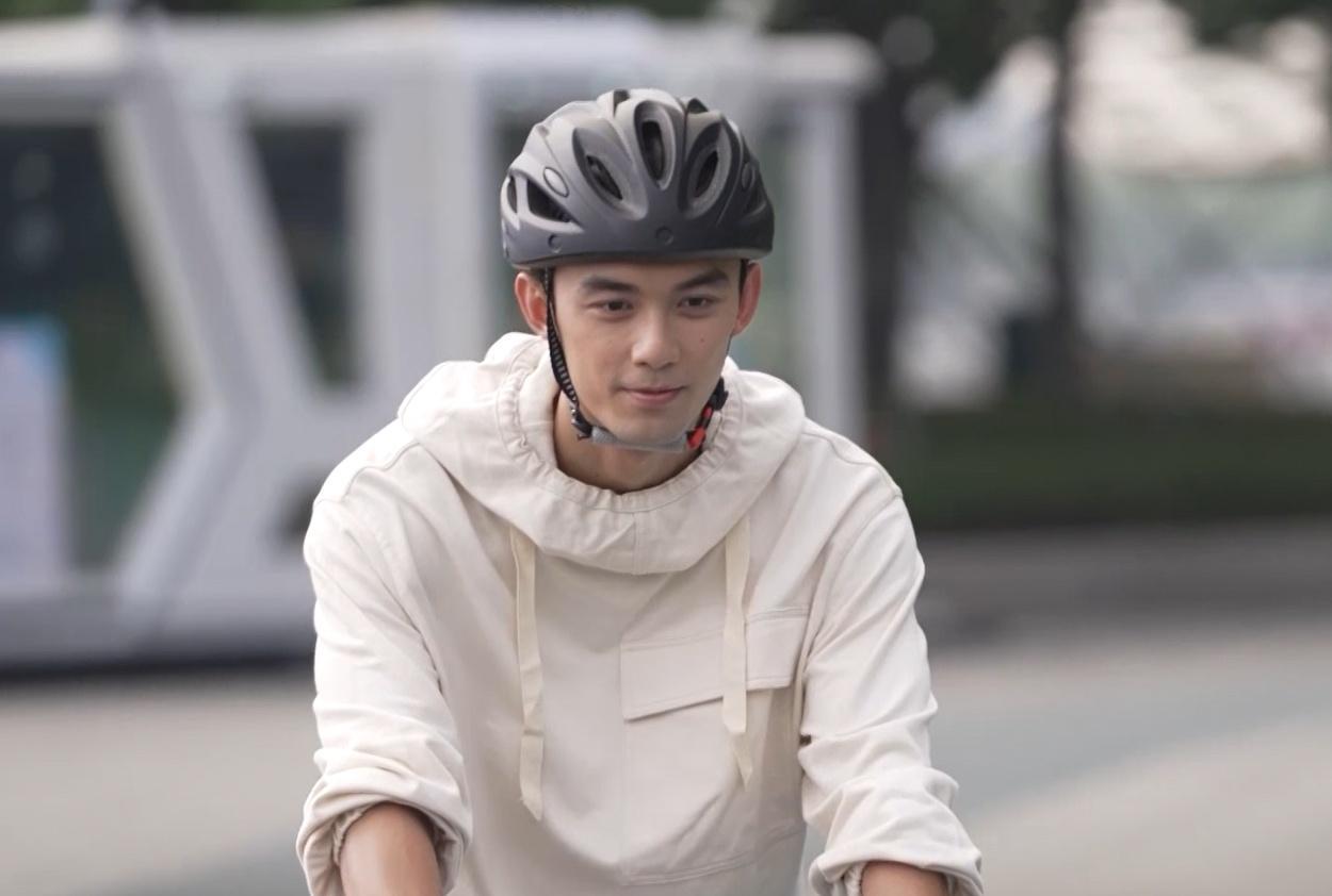 [吴磊][新闻]241109 吴磊跳操展现青春魅力,阳光笑容治愈无数粉丝——本命星新闻