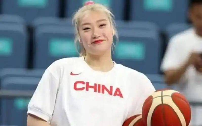 200万高薪难挡归心！31岁李梦3月决战武汉，锋线缺口能否盼回她