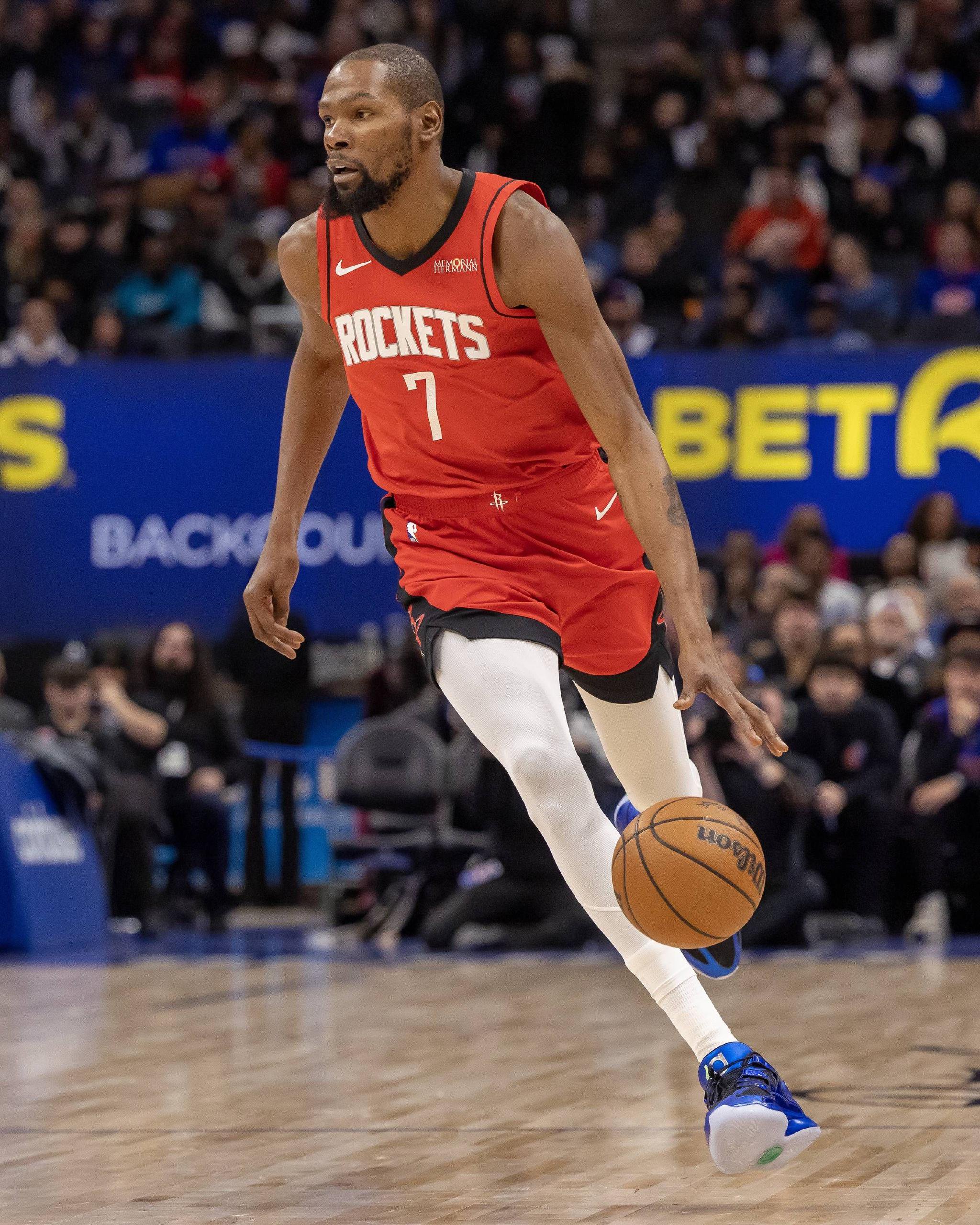 火箭终结老鹰4连胜，杜兰特稳定爆发，申京投篮欠佳，谢泼德亮眼