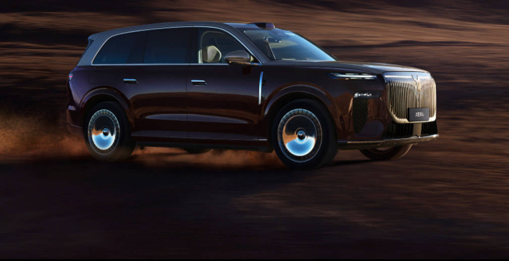 岚图汽车推出量产L3级SUV搭载华为乾崑智驾四激光新方案