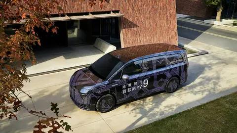 50万级MPV市场要变天？鸿蒙智行首款MPV智界V9，起售价或45-55万