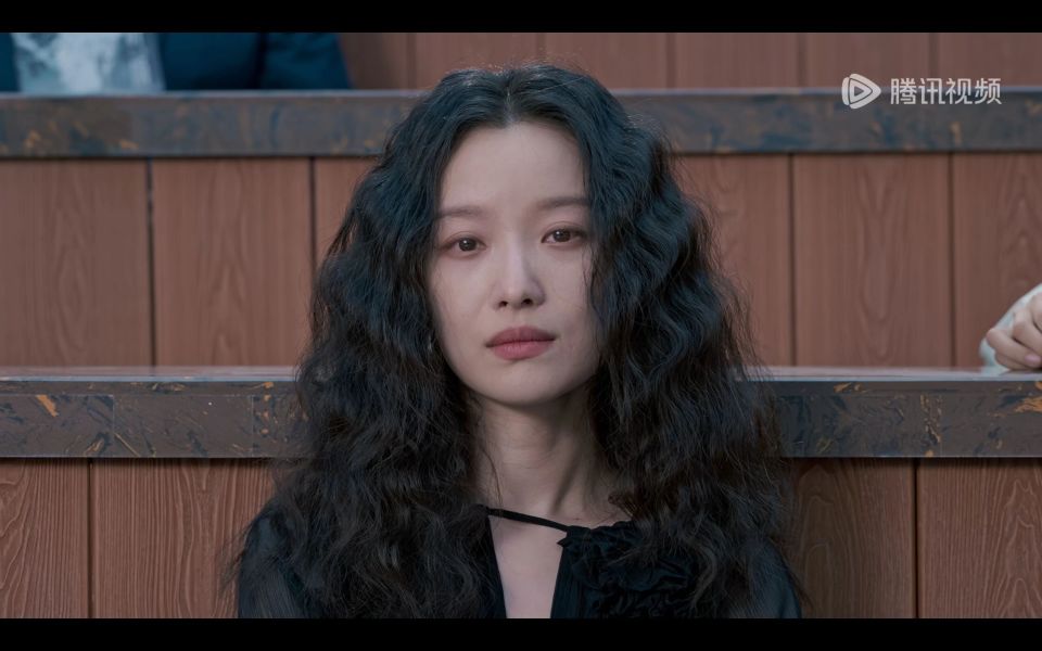 才播4集，全国收视率第3！央视八套这部悬疑剧，倪妮保剑锋闫妮董洁刘雅瑟领衔9戏骨，又是2026年度黑马