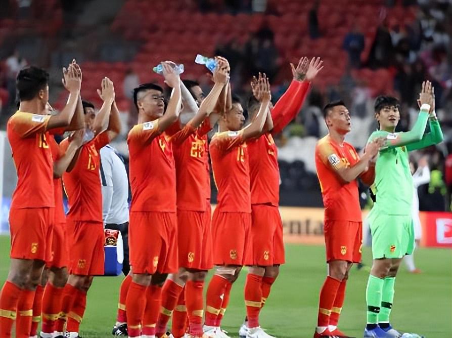 邵佳一胆子真大!国足为此迎来首位04后门将踢主力，颜骏凌替补