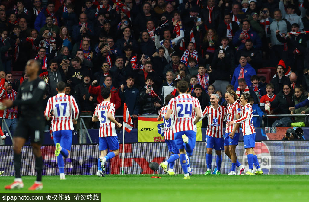 对轰！西蒙斯世界波破门，热刺总比分4-6马竞！