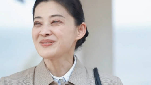 苏小曼庄先进想着靠拍照赚点钱结果被刁难！