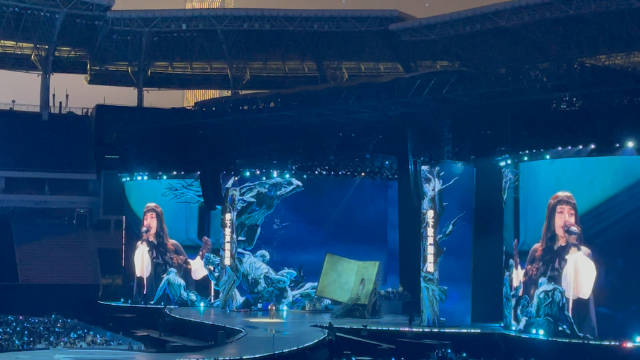 蔡依林长沙演唱会第二场造型惊艳亮相