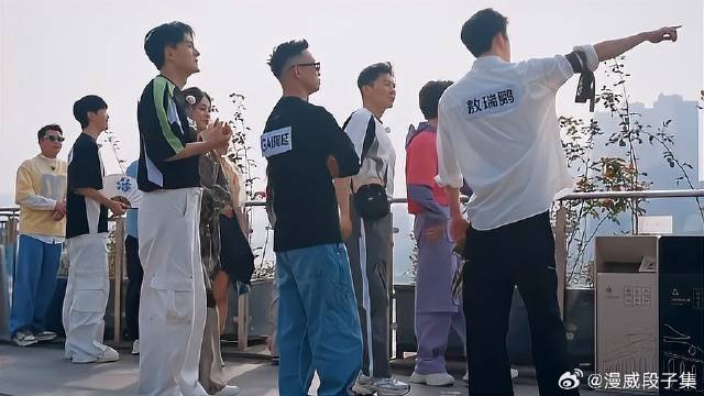 导游敖瑞鹏介绍重庆 李晨：总共介绍了几个还被矫正了！