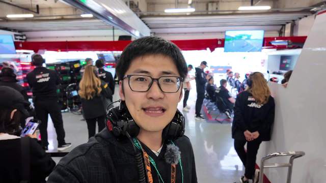 慢放50倍，时速300迈的F1赛车怎么在2秒内换胎？