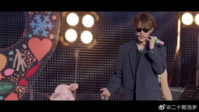 周翊然不愧偶像出道，跟李嘉琦性感热舞，欧阳娣娣都激动