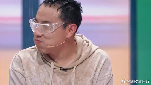 李雪琴答对，徐志胜再次受罚，属实太惨了！