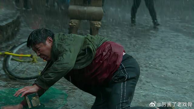 李青持刀绑架晓晨 安欣欲口头劝阻，不料被李响告知可枪决