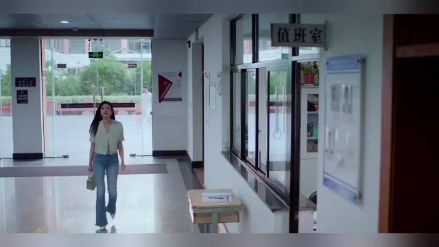 狙击蝴蝶：岑矜以女友的身份，到学校宿舍找李雾，让他猝不及防！