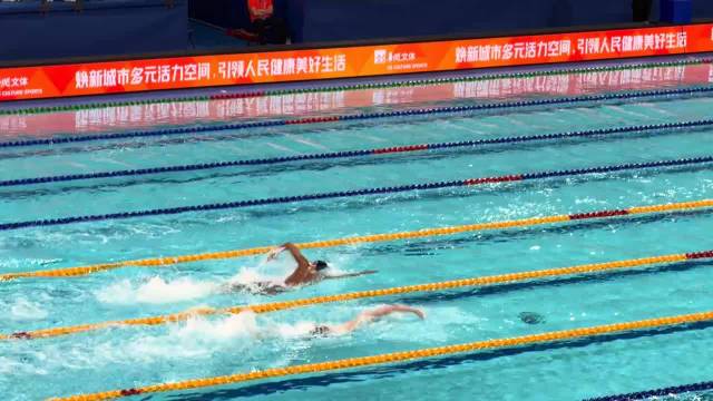 张展硕800自夺金横扫四冠，四破PB扛起中国泳坛大旗