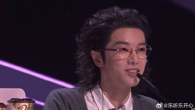 华晨宇多年不做评委，点评阶段太紧张，迟迟做不出决定