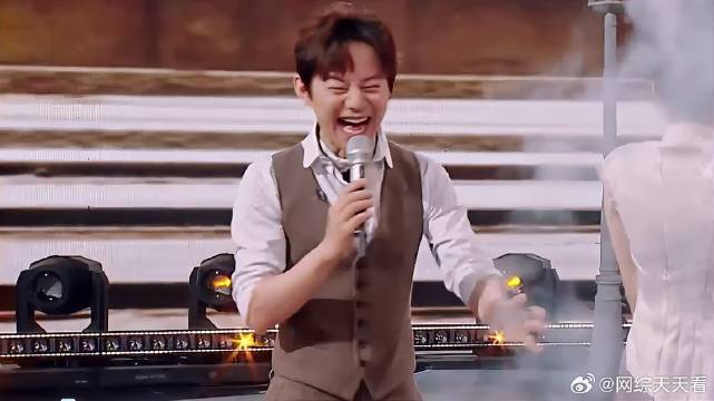 任敏演唱《想见你》，被杨迪调侃唱得稀烂，笑疯何炅！