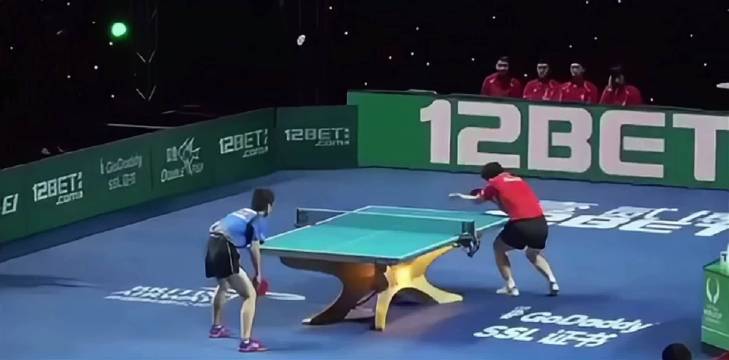 2018年樊振东身体素质达巅峰，集轻盈灵活暴力于一身