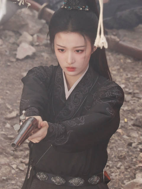 惊现九天玄火连发袖中弩 梦回晚音