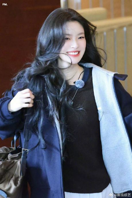 徐若晗直播剧透桃花坞狼人杀环节被徐志胜叫停