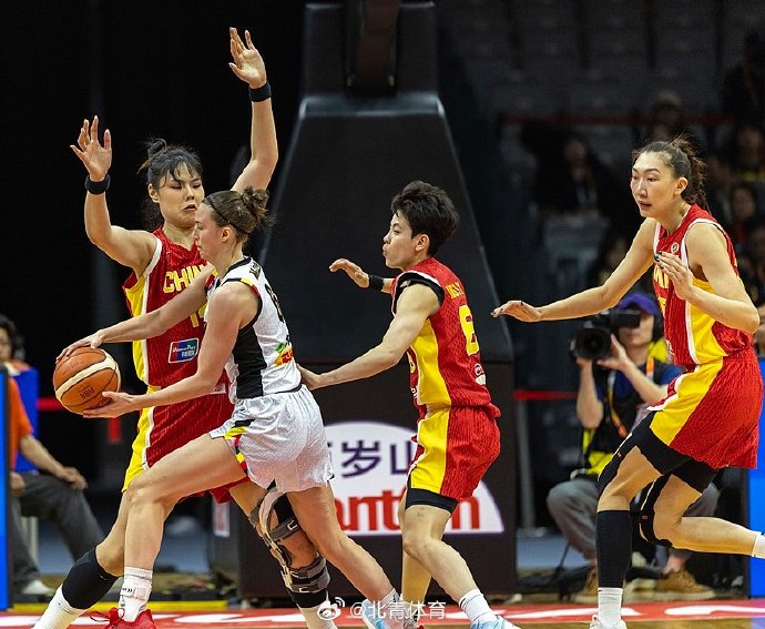 身高2米24的张子宇与郑海霞、韩旭同框传递了什么信号？