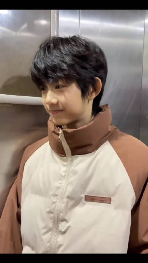 如果全世界都在指责你 那妈妈蹲下来抱抱你