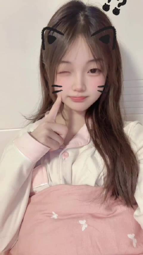 全世界再也找不到比你更可爱的猪 丶(՞•Ꙫ•՞)ﾉ