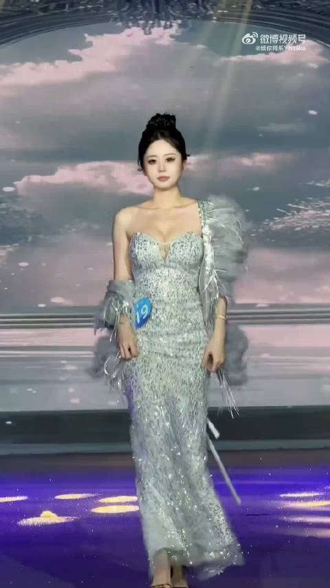 第19号选手许诺，身高166，来自安徽合肥