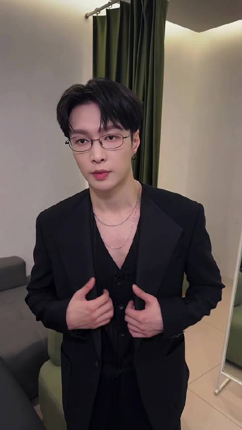 不听话的要挨张总扇 zyx