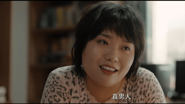 贾玲的 电影《热辣滚烫》:剥开喜剧外衣,是滚烫的人生真相_乐莹_拳击_生活