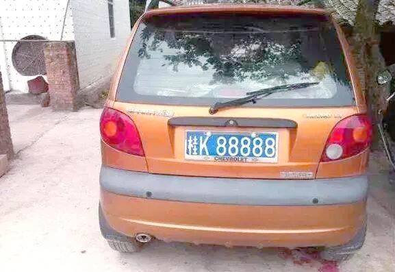 五菱宏光与“SB222”:车牌选择的意外与惊喜