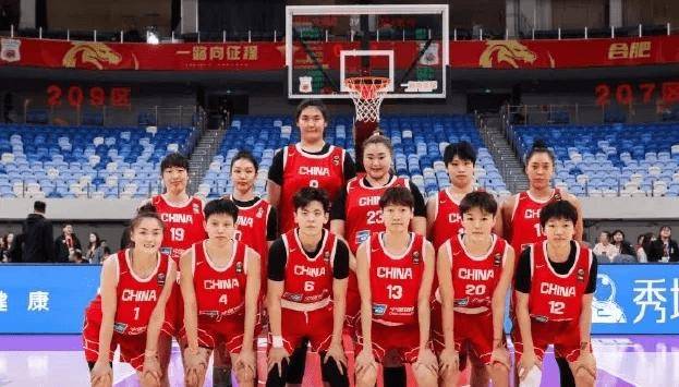 宫鲁鸣谈女篮2026目标：世界杯全新面貌，亚运会弥补亚洲杯遗憾！这次比赛配合还生疏，全力备战3月武汉世预赛